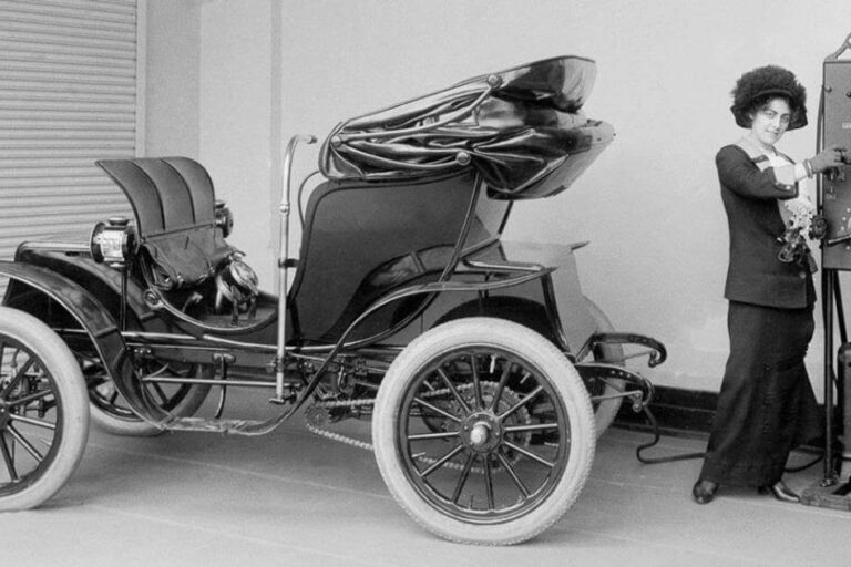 Une des premières voitures électriques